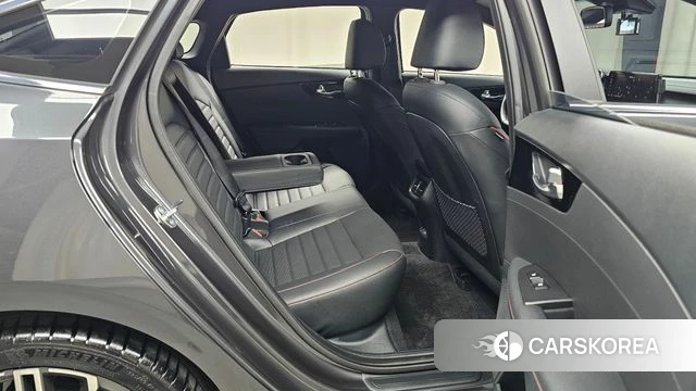 Kia The New K3 2nd generation 2023 Серый из Кореи, фото 2