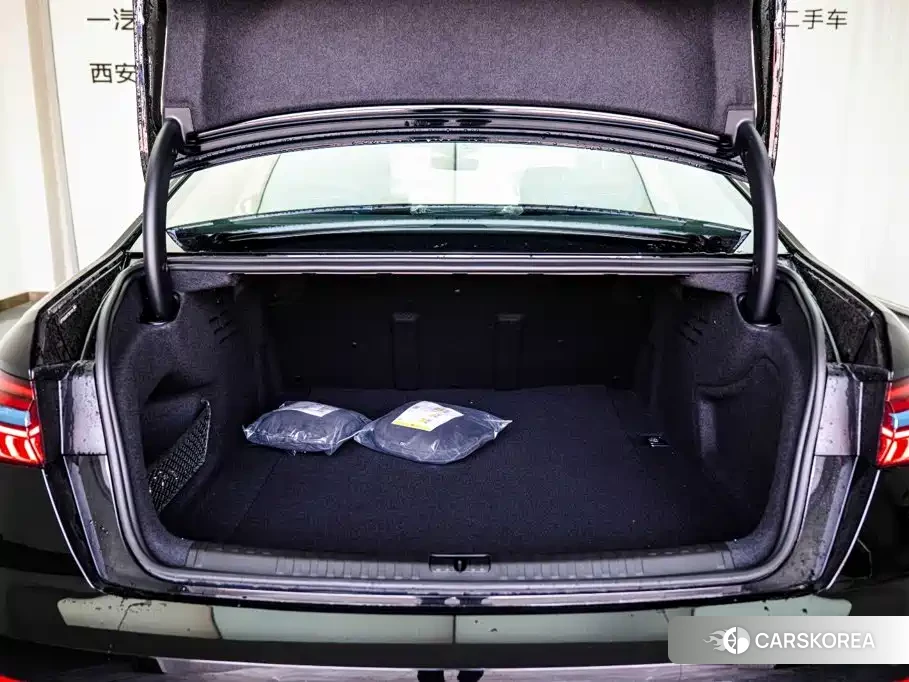 Audi A6L 2026 Черный из Китая, фото 2