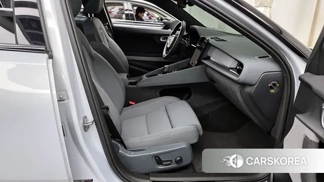 Polestar Polestar 2 2022 Светло-серебряный цвет из Кореи, фото 2