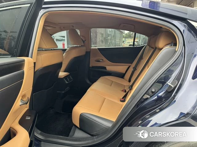Lexus ES 2022 Синий из Китая, фото 2