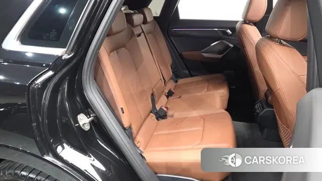 Audi Q3 (F3) 2023 Черный из Кореи, фото 2