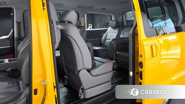 Hyundai The New Grand Starex 2018 Желтый из Кореи, фото 2