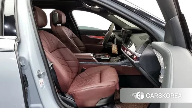 BMW 7 Series (G70) 2024 Серый из Кореи, фото 2