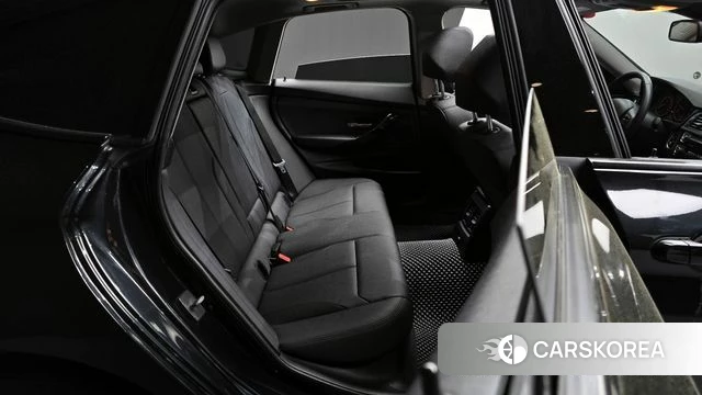 BMW 3 Series GT (F34) 2018 Черный из Кореи, фото 2