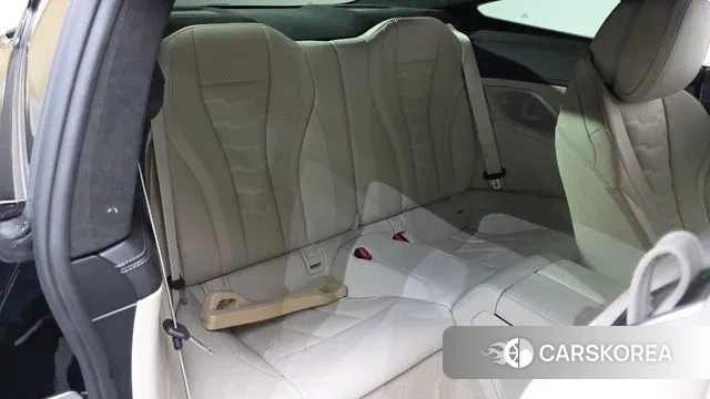 BMW 8 Series (G15) 2023 Черный из Кореи, фото 2