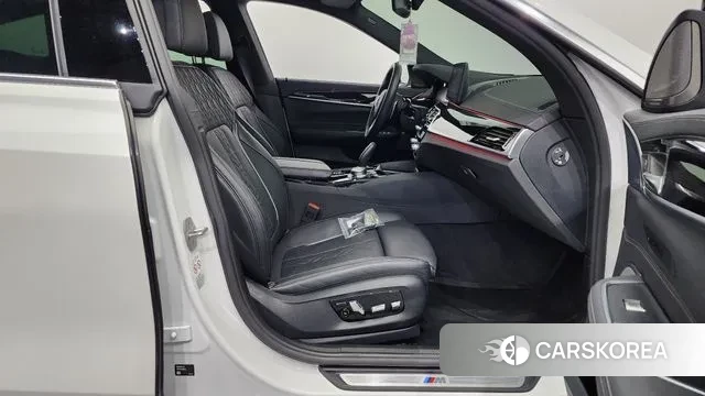 BMW 6 Series GT (G32) 2024 Белый из Кореи, фото 2