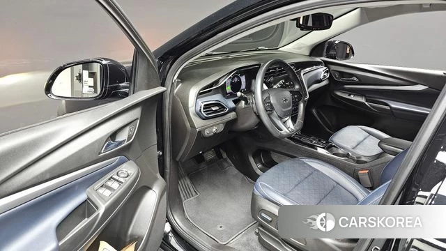 Chevrolet (GM Daewoo) Bolt EUV 2023 Черный из Кореи, фото 2