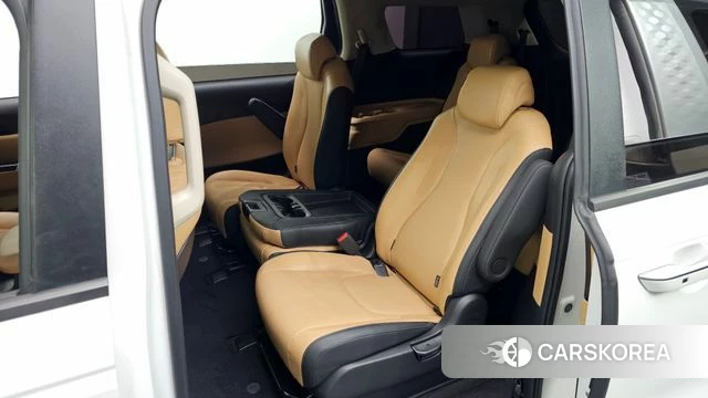 Kia Carnival 4th generation 2023 Белый из Кореи, фото 2