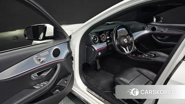 Mercedes-Benz E-Class W213 2019 Белый из Кореи, фото 2