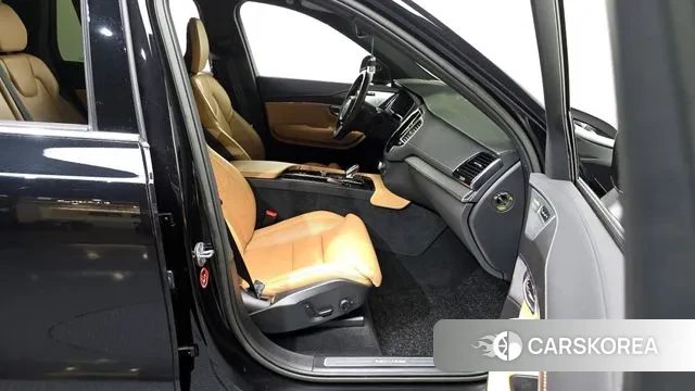 Volvo XC90 second Generation 2022 Черный из Кореи, фото 2
