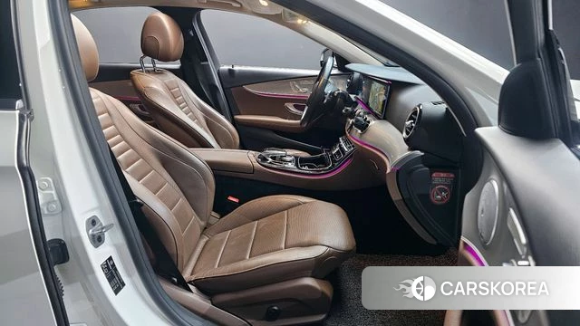 Mercedes-Benz E-Class W213 2018 Белый из Кореи, фото 2