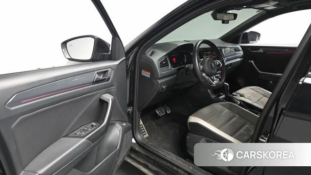 Volkswagen T-Roc 2021 Черный из Кореи, фото 2