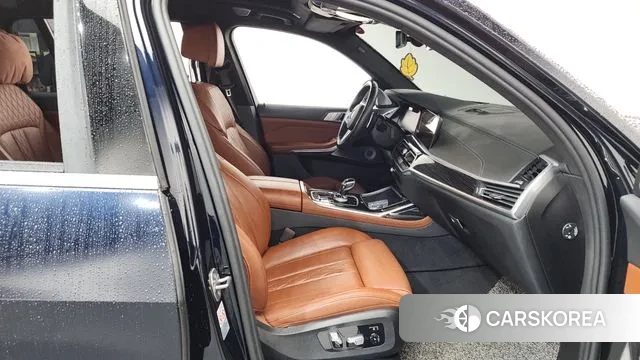 BMW X7 (G07) 2021 Черный из Кореи, фото 2