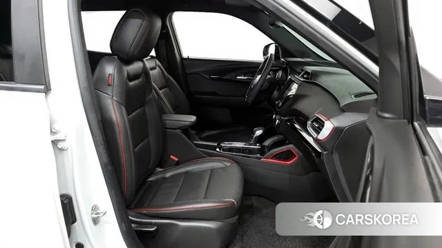 Chevrolet (GM Daewoo) Trailblazer 2023 Белый из Кореи, фото 2