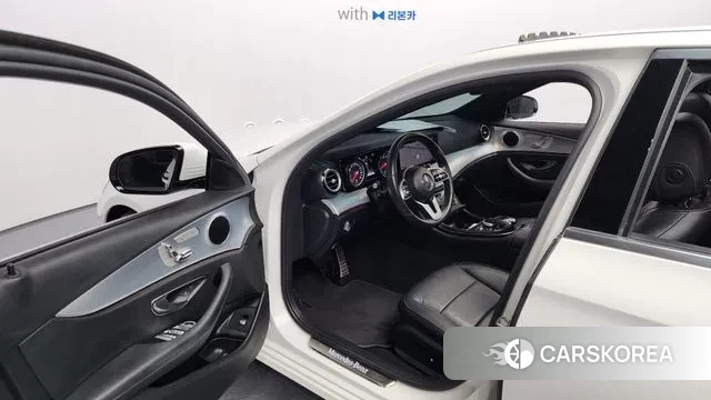 Mercedes-Benz E-Class W213 2020 Белый из Кореи, фото 2