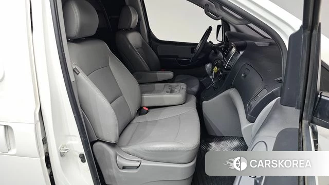 Hyundai The New Grand Starex 2019 Белый из Кореи, фото 2