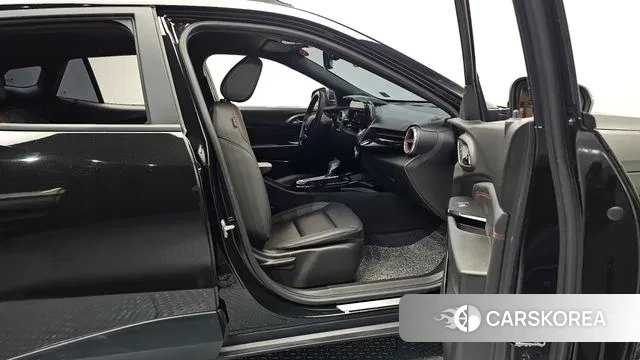 Chevrolet (GM Daewoo) Trax Crossover 2023 Черный из Кореи, фото 2