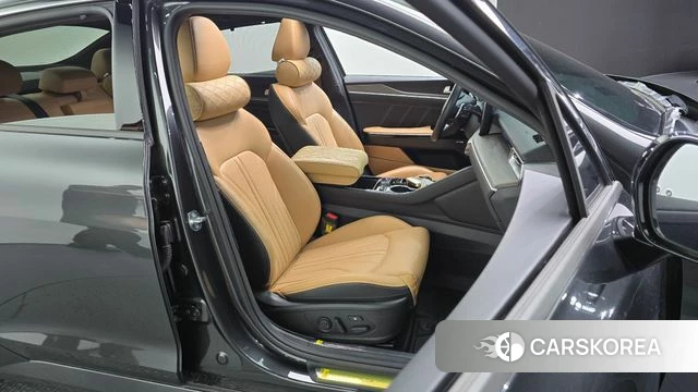 Kia K5 3rd generation 2023 Серый из Кореи, фото 2