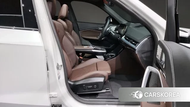 BMW X1 (U11) 2024 Белый из Кореи, фото 2