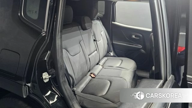 Jeep Renegade 2022 Черный из Кореи, фото 2