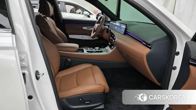 Genesis GV70 2025 Белый из Кореи, фото 2