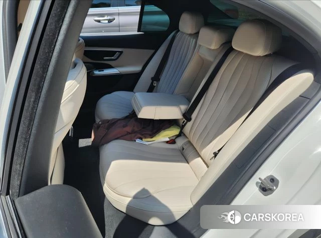 Mercedes-Benz E-Class W214 2025 Белый из Кореи, фото 2