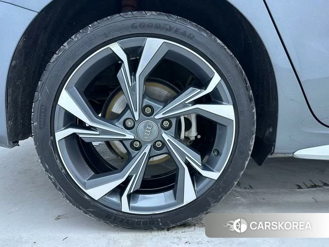Audi A3 2021 Темно-серый из Китая, фото 2