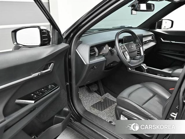 Ssangyong Torres 2022 Черный из Кореи, фото 2
