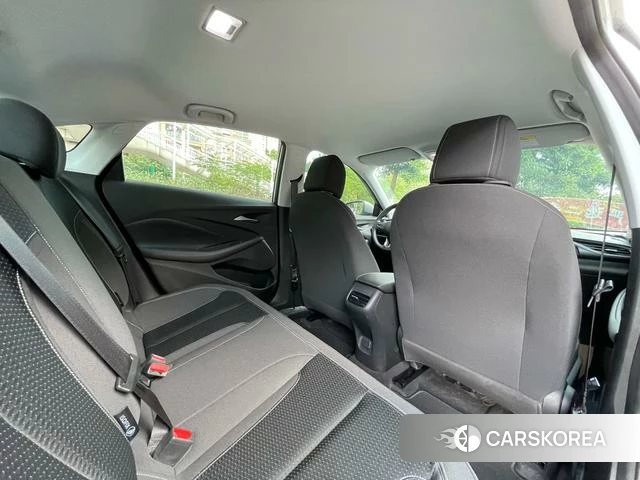 Buick Weilang 2023 Серебристо-серый из Китая, фото 2