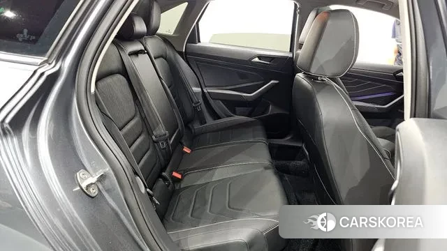 Volkswagen 7th Generation of Jetta 2023 Серый из Кореи, фото 2