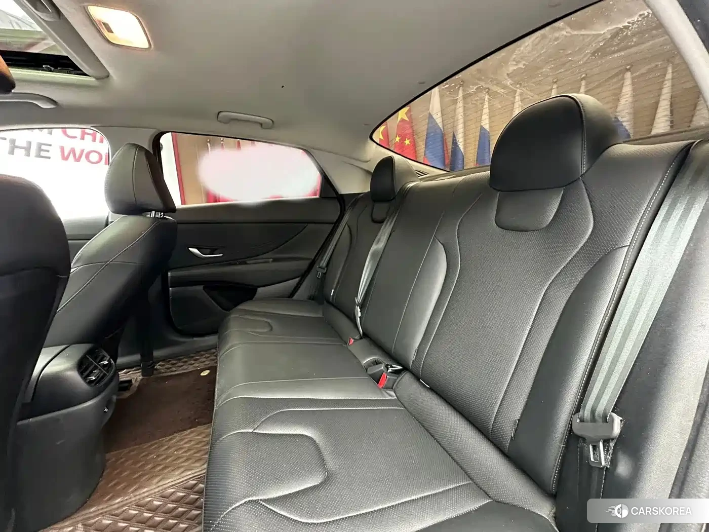 Hyundai Elantra 2023 Белый из Китая, фото 2