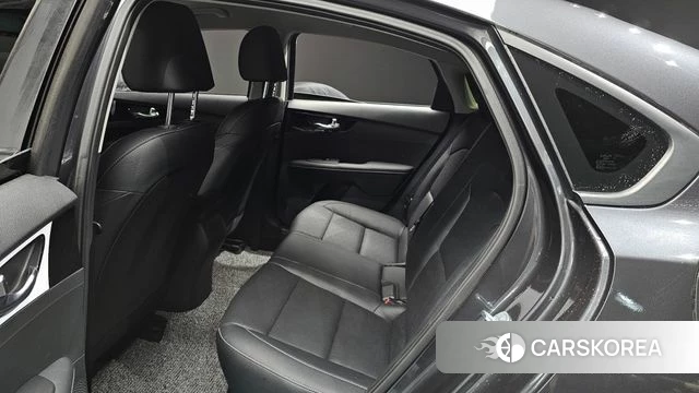 Kia The New K3 2nd generation 2022 Серый из Кореи, фото 2