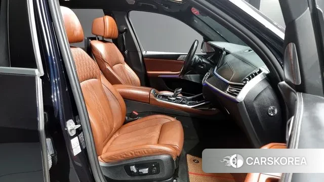 BMW X7 (G07) 2021 Черный из Кореи, фото 2