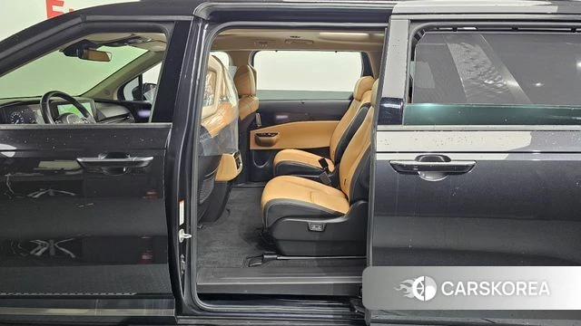 Kia Carnival 4th generation 2023 Серый из Кореи, фото 2