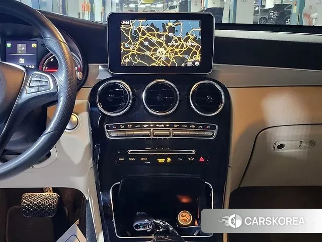 Mercedes-Benz GLC-Class X253 2018 Черный из Кореи, фото 2