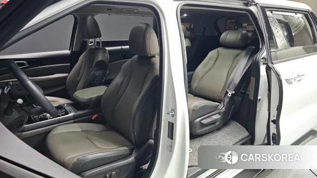 Kia The New Carnival 4th Generation 2025 Белый из Кореи, фото 2