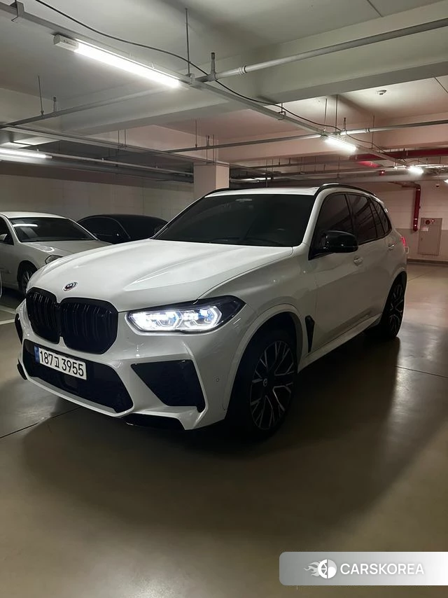 BMW X5M (G05) 2023 Белый из Кореи, фото 2