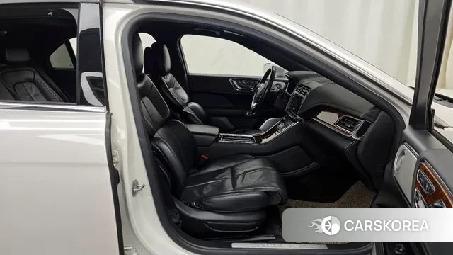 Lincoln Continental 10th Generation 2019 Белый из Кореи, фото 2