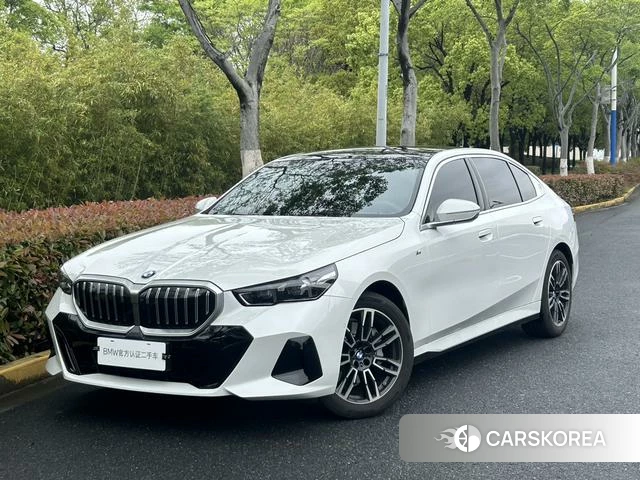 BMW 5 series 2025 Белый из Китая, фото 2