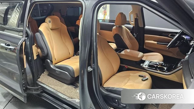 Kia Carnival 4th generation 2023 Серый из Кореи, фото 2