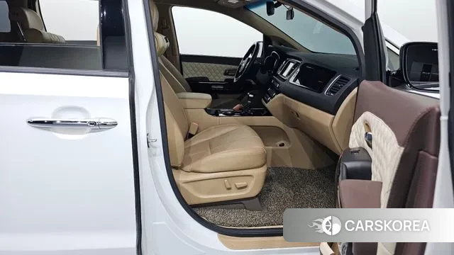 Kia The New Carnival 2018 Белый из Кореи, фото 2