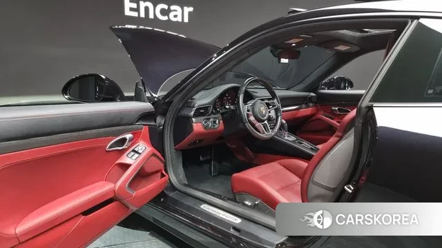 Porsche 911(992) 2019 Черный из Кореи, фото 2