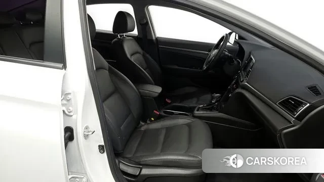 Hyundai Avante AD 2018 Белый из Кореи, фото 2