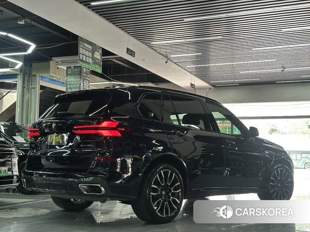 BMW X5 2024 Черный из Китая, фото 2