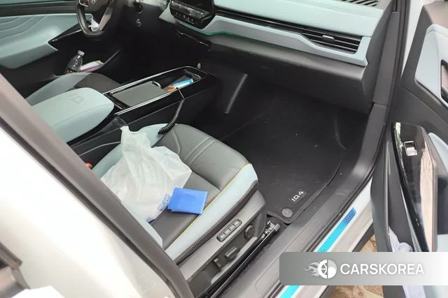 Volkswagen ID.4 X 2023 Белый из Китая, фото 2