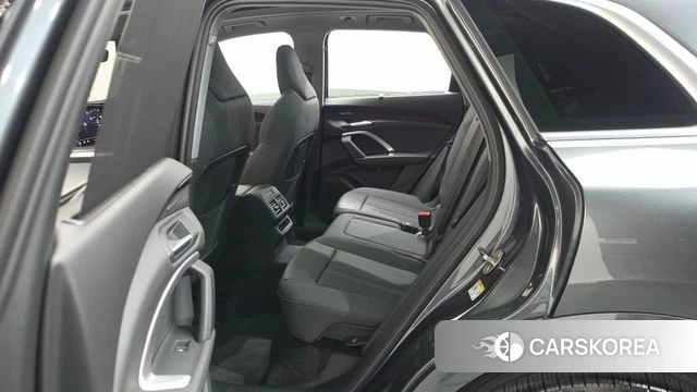 Audi Q5 (80A) 2025 Серый из Кореи, фото 2