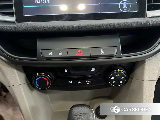 Buick Yinglang 2018 Белый из Китая, фото 2