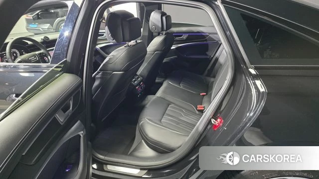 Audi A6 (C8) 2025 Черный из Кореи, фото 2