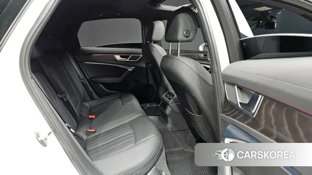 Audi A6 (C8) 2021 Белый из Кореи, фото 2