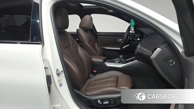 BMW 3 Series (G20) 2019 Белый из Кореи, фото 2